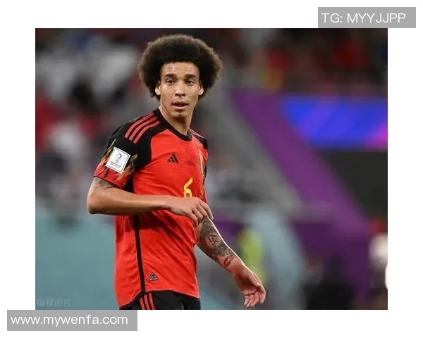 足球八号球星:传承经典与创新之路,探索中场大师的无限潜力 足球八号球星:传承经典与创新之路,探索中场大师的无限潜力